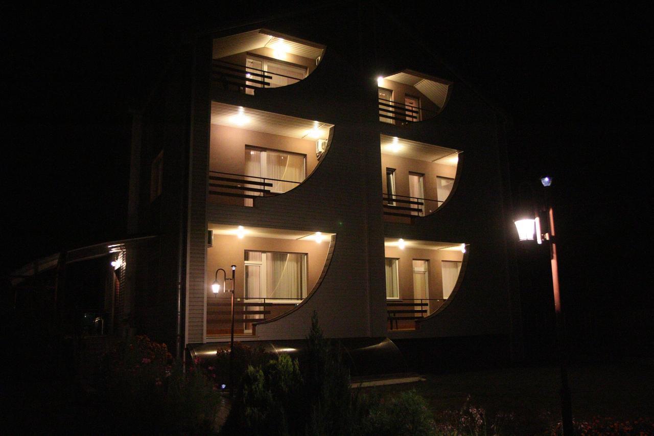 Hotel Uyut Tschernihiw Exterior foto